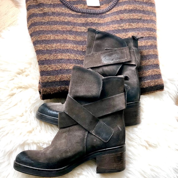 ESCADA Short Sleeve Knit - Picture 5 of 8